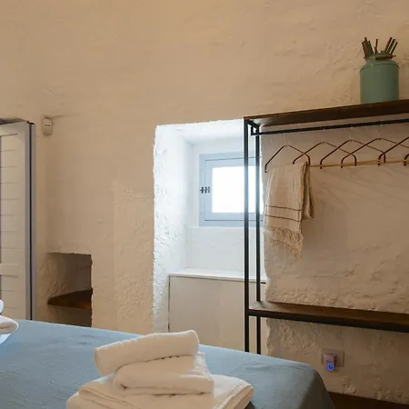 بيت للعطل Trullo Elce 11 *